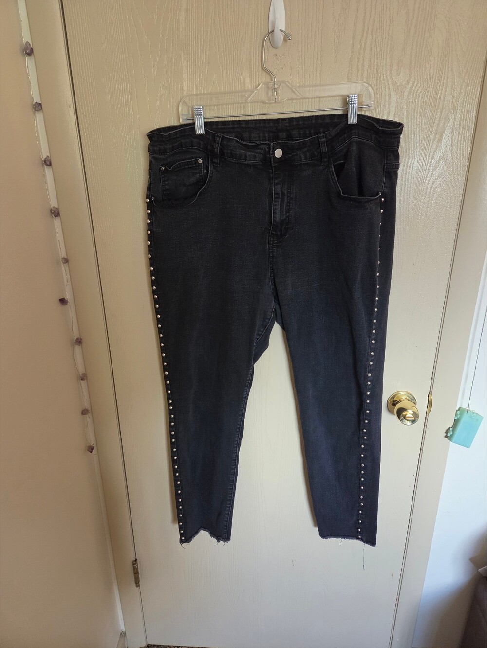 Shein Curve Muted Black Womens Raw Edge Skinny Jeans Silver Accents 3XL